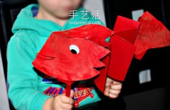 紙盤手工制作端午節(jié)舞龍的做法圖解教程 -  itrip.net.cn