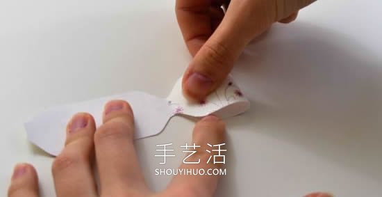 幼兒園手工制作卡紙蝴蝶結(jié)的做法教程 -  itrip.net.cn