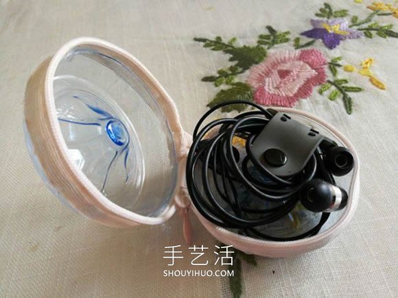 自制耳機(jī)包的方法 只需兩個(gè)塑料瓶廢物利用！ -  itrip.net.cn