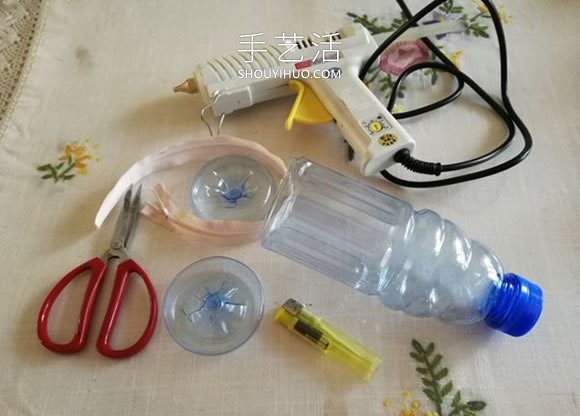 自制耳機(jī)包的方法 只需兩個(gè)塑料瓶廢物利用！ -  itrip.net.cn