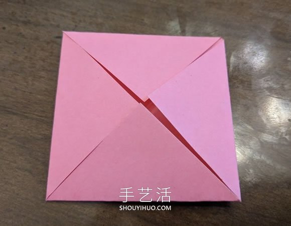 手工折紙扁平玫瑰花和葉子的折法圖解 -  itrip.net.cn