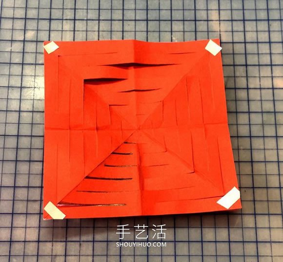 彩紙剪紙手工制作紙拉花掛飾的做法教程 -  itrip.net.cn