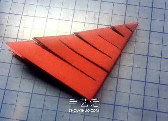 彩紙剪紙手工制作紙拉花掛飾的做法教程 -  itrip.net.cn