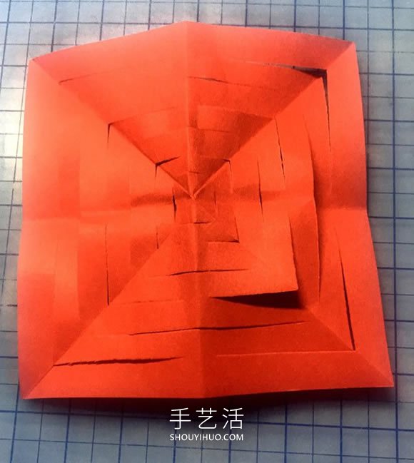 彩紙剪紙手工制作紙拉花掛飾的做法教程 -  itrip.net.cn