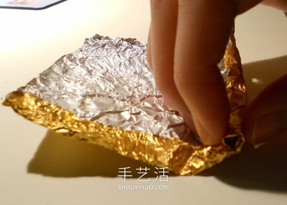 巧克力包裝紙手工制作金色玫瑰花的做法教程 -  itrip.net.cn