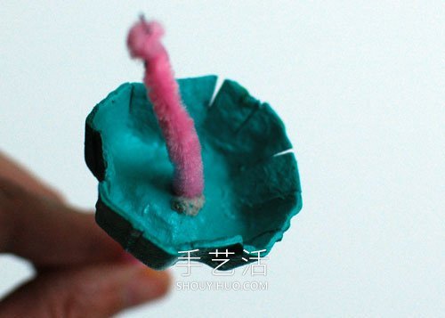 自制雞蛋托插花裝飾品的方法圖解教程 -  itrip.net.cn