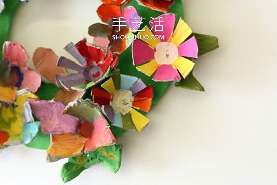 幼兒園手工制作雞蛋托彩色花環(huán)的做法教程 -  itrip.net.cn