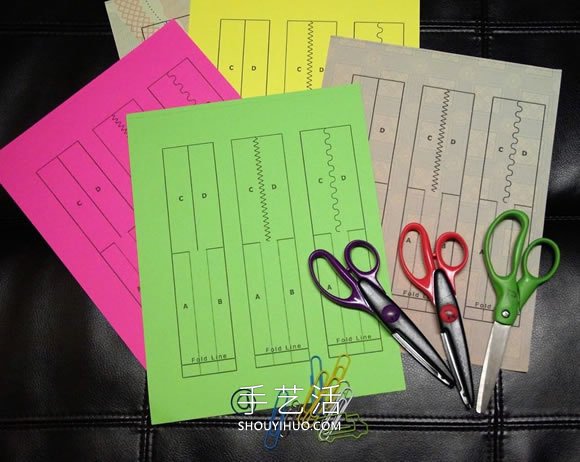 幼兒園用彩紙手工制作旋轉(zhuǎn)飛機的做法教程 -  itrip.net.cn