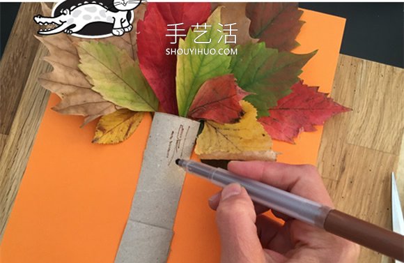 幼兒園用樹葉手工制作大樹貼畫的做法教程 -  itrip.net.cn