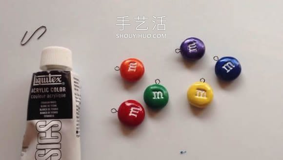 自制粘土mm巧克力豆項(xiàng)鏈的方法圖解教程 -  itrip.net.cn
