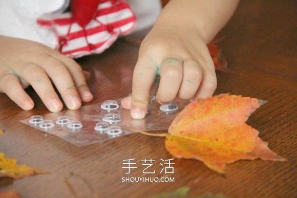 幼兒園手工制作秋天樹葉娃娃的做法教程 -  itrip.net.cn
