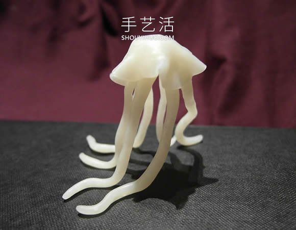 自制逼真的粘土水母的方法圖解教程 -  itrip.net.cn