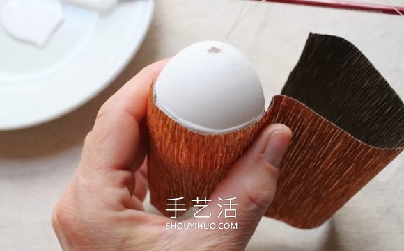 自制皺紋紙橡子和松果掛飾的方法圖解教程 -  itrip.net.cn