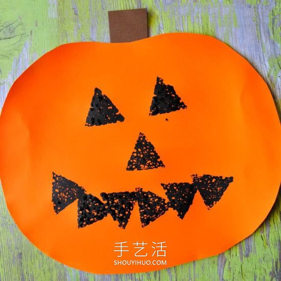 最簡單幼兒手工制作萬圣節(jié)南瓜燈的做法教程 -  itrip.net.cn