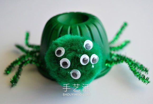 幼兒用果凍杯制作萬圣節(jié)變異蜘蛛的做法教程 -  itrip.net.cn
