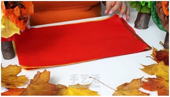 幼兒用皺紋紙手工制作秋天大樹的做法教程 -  itrip.net.cn