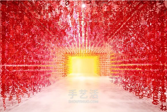 14萬個(gè)日文平假名紙片！制作出夢幻彩虹隧道 -  itrip.net.cn