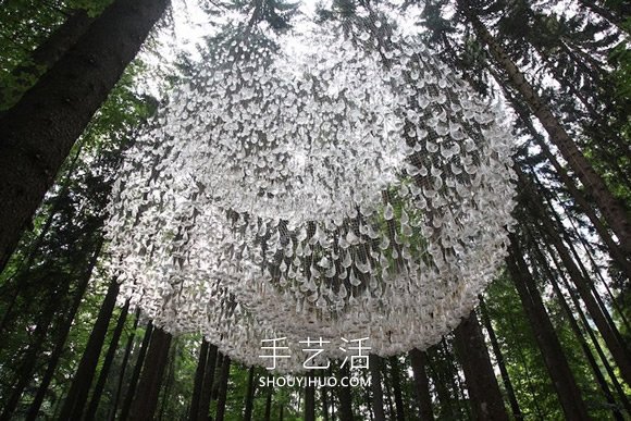 5000塑膠水滴DIY宛如絕美水晶吊燈的裝置藝術 -  itrip.net.cn