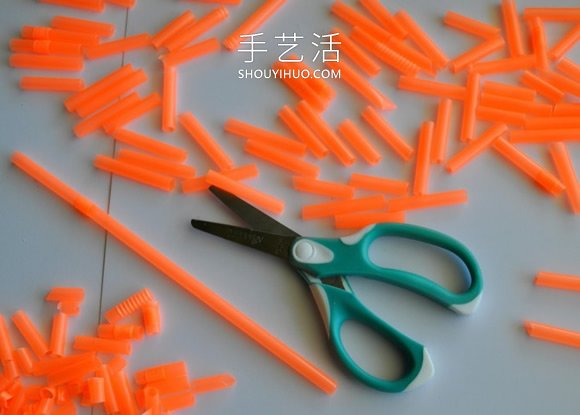 吸管手工制作萬(wàn)圣節(jié)南瓜燈的做法教程 -  itrip.net.cn
