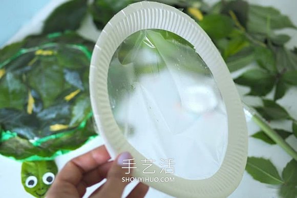 紙盤和樹葉手工制作可愛烏龜?shù)淖龇ń坛?-  itrip.net.cn