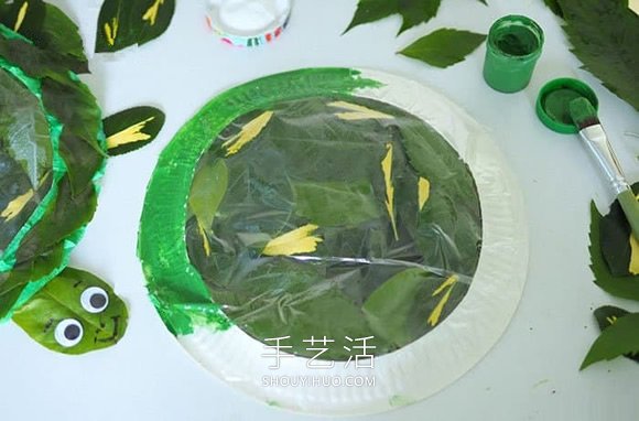 紙盤和樹葉手工制作可愛烏龜?shù)淖龇ń坛?-  itrip.net.cn