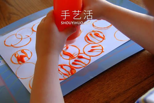 用卷紙筒畫萬圣節(jié)南瓜的簡單方法圖解 -  itrip.net.cn