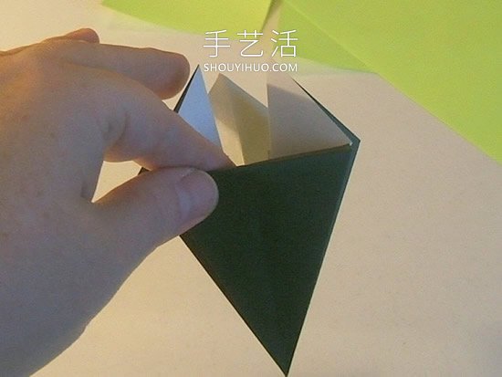 簡單折紙立體圣誕樹的折法詳細步驟圖 -  itrip.net.cn