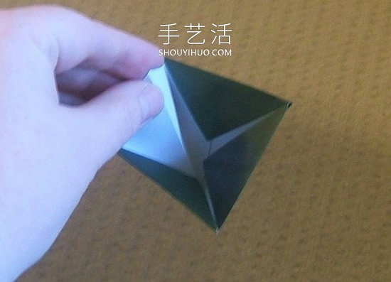 簡單折紙立體圣誕樹的折法詳細步驟圖 -  itrip.net.cn