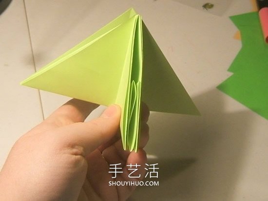 簡單折紙立體圣誕樹的折法詳細步驟圖 -  itrip.net.cn