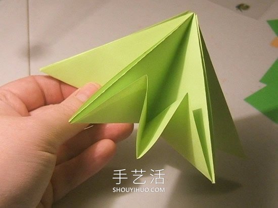 簡單折紙立體圣誕樹的折法詳細步驟圖 -  itrip.net.cn