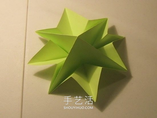 簡單折紙立體圣誕樹的折法詳細步驟圖 -  itrip.net.cn