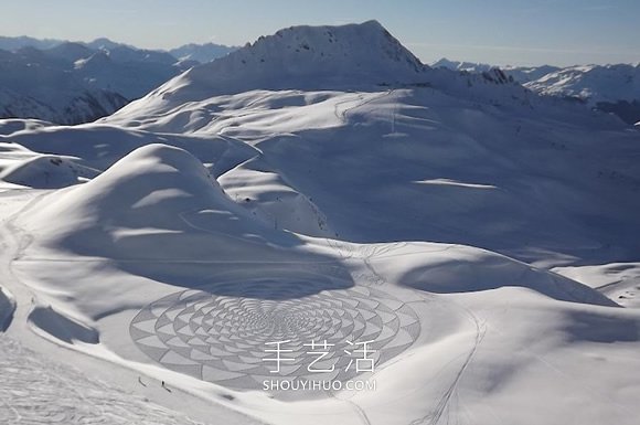 雪花地上飄？法國藝術(shù)家踩出冬季“踩雪畫” -  itrip.net.cn