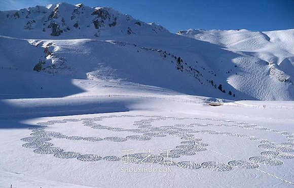 雪花地上飄？法國藝術(shù)家踩出冬季“踩雪畫” -  itrip.net.cn