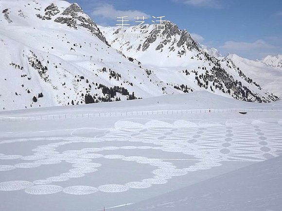 雪花地上飄？法國藝術(shù)家踩出冬季“踩雪畫” -  itrip.net.cn