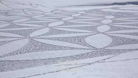 雪花地上飄？法國藝術(shù)家踩出冬季“踩雪畫” -  itrip.net.cn