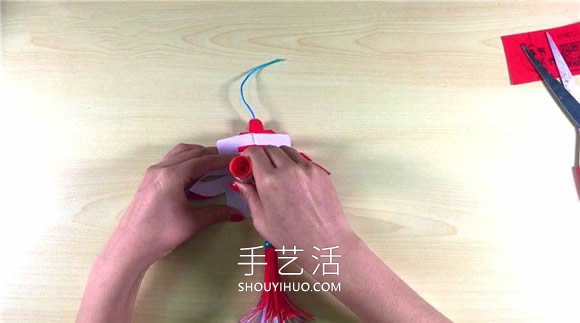 春節(jié)剪紙春字掛飾的折法和剪法圖解教程 -  itrip.net.cn