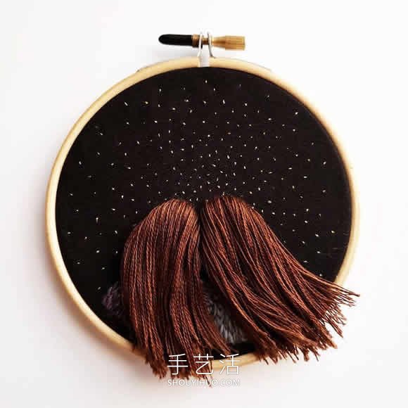 刺繡藝術(shù)家縫制眺望夜空的創(chuàng)意刺繡作品 -  itrip.net.cn