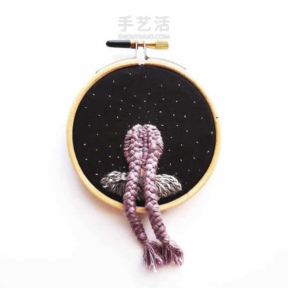 刺繡藝術(shù)家縫制眺望夜空的創(chuàng)意刺繡作品 -  itrip.net.cn