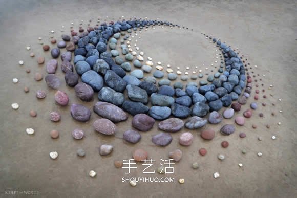 海灘上的拼搭藝術(shù)！令人賞心悅目的石頭拼畫 -  itrip.net.cn