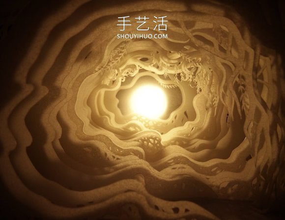 由數(shù)十張紙制作而成的立體城市和森林紙雕 -  itrip.net.cn