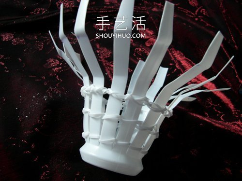 酸奶瓶手工制作小花籃的做法教程 -  itrip.net.cn