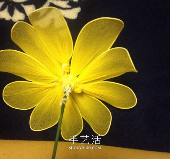 如何制作絲網(wǎng)花：絲網(wǎng)花向日葵制作圖解教程 -  itrip.net.cn