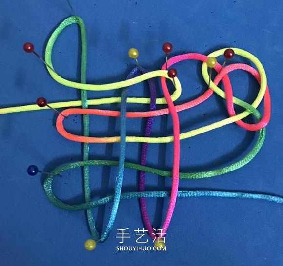 蝴蝶結(jié)的編法步驟圖解教程 -  itrip.net.cn