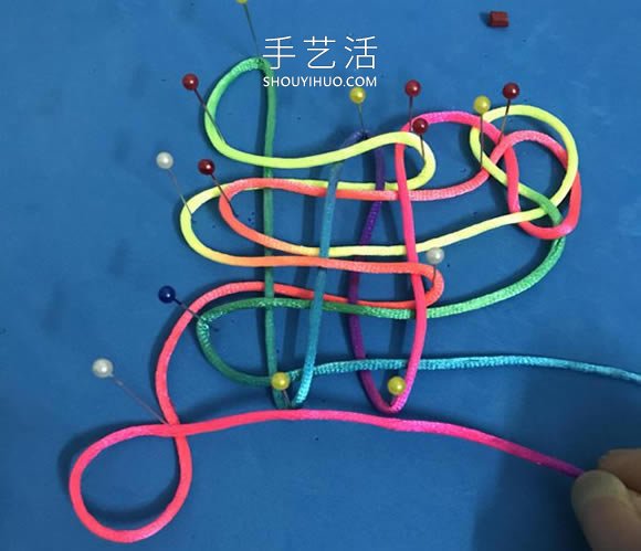 蝴蝶結(jié)的編法步驟圖解教程 -  itrip.net.cn
