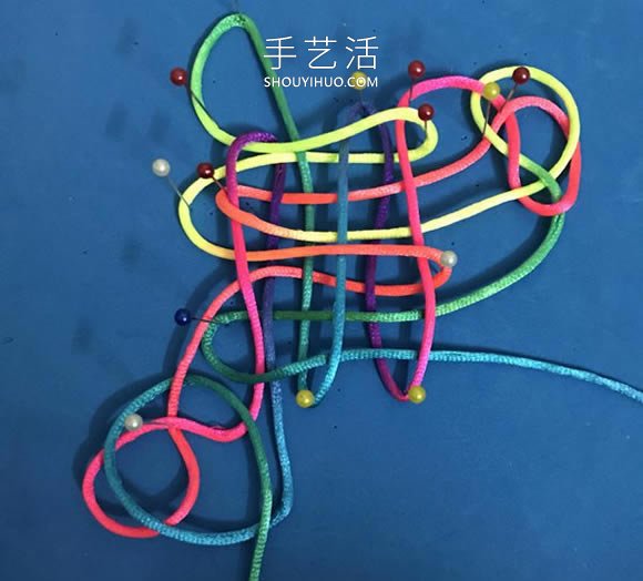 蝴蝶結(jié)的編法步驟圖解教程 -  itrip.net.cn