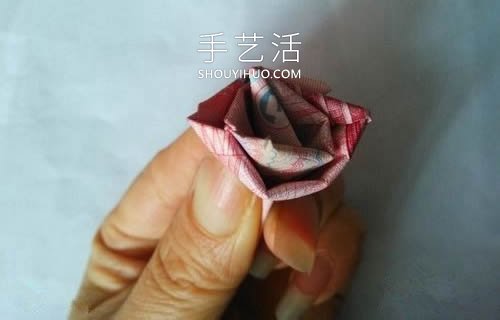 一百元面值人民幣折玫瑰花的步驟圖解 -  itrip.net.cn