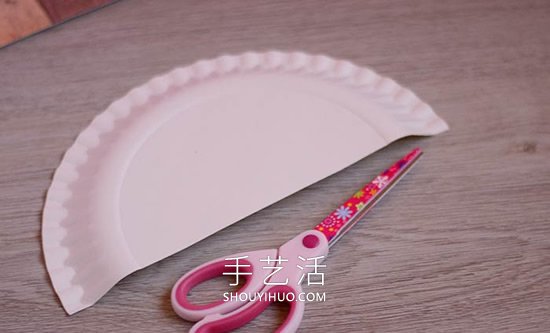 超簡(jiǎn)單紙盤企鵝手工制作過程 -  itrip.net.cn