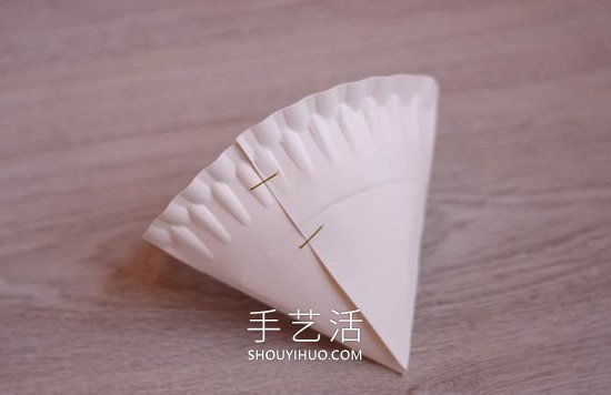 超簡(jiǎn)單紙盤企鵝手工制作過程 -  itrip.net.cn