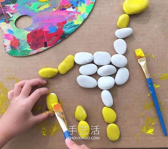 幼兒園石頭拼畫(huà)長(zhǎng)頸鹿制作方法教程 -  itrip.net.cn