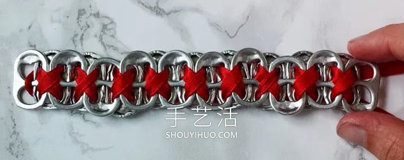 易拉罐拉環(huán)手鏈怎么做的制作教程 -  itrip.net.cn
